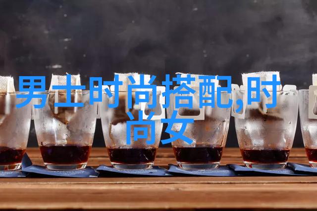 精致简约明星偏爱的轻盈金属项链推荐