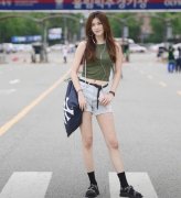 时尚随性的态度夏日女人精致街拍集