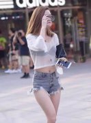 街拍： 身姿妩媚的城市美女, 吸引无
