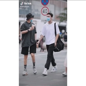 时尚搭配街拍_冬装时尚搭配街拍组图_最新冬装时尚搭配街拍/