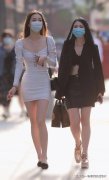 时尚“街拍”：谁会为一个羡慕别人