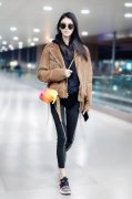 我穿拖地的裤子奚梦瑶穿成九分裤秒