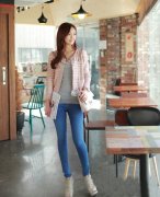 春季女装流行巧搭 糖果色调洋溢春色