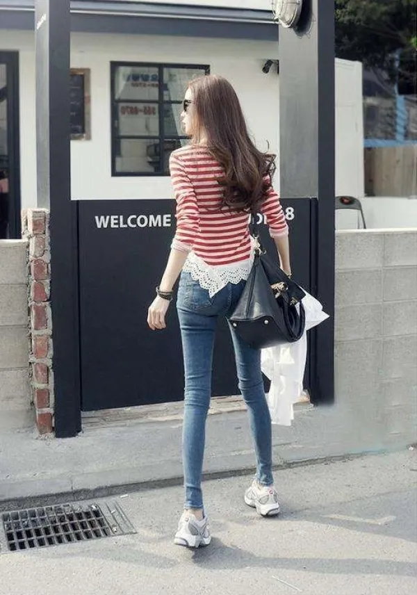 街拍搭配时尚的衣服_街拍搭配时尚女装_时尚搭配街拍/