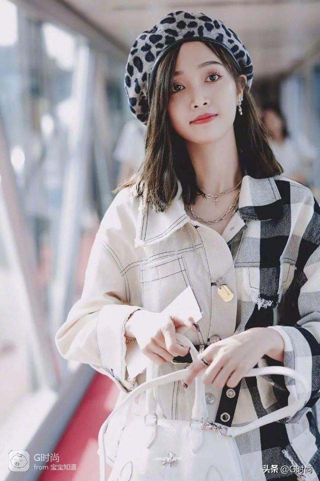 街拍时尚穿搭_街拍搭配时尚女装_时尚搭配街拍/