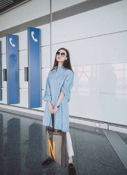 街拍明星夏季穿搭图片_明星街拍_长沙街拍明星/