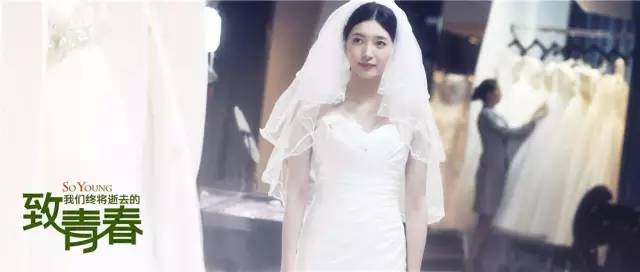 街拍牛仔裤美女穿搭2018夏_明星穿搭街拍_明星街拍穿搭图片/