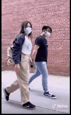 时尚博主街拍_街拍时尚博主是谁_时尚博主街拍最近/