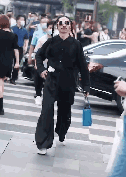 时尚博主街拍最近_时尚博主街拍_街拍时尚博主是谁/