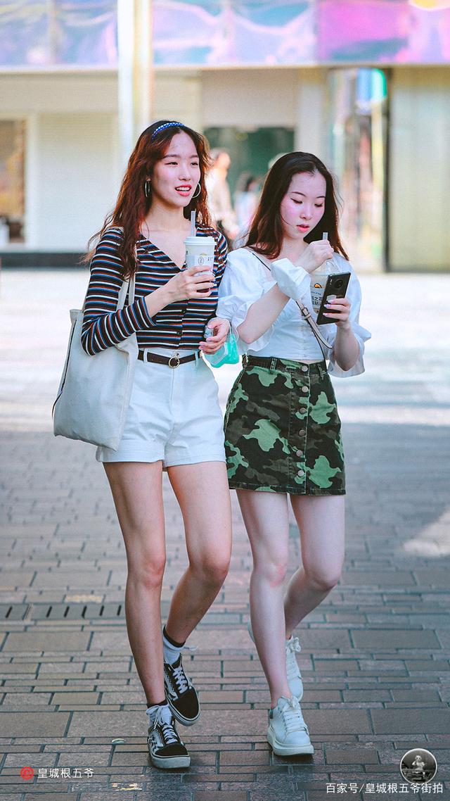 时尚搭配街拍_街拍搭配时尚图片_街拍搭配图/