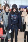 华语明星最新机场街拍 杨幂不愧为带货女王