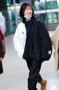 李溪芮终于不秀腿了老老实实穿秋裤