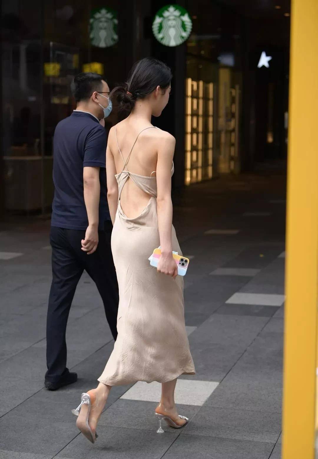 街拍时尚博主是谁_时尚博主街拍_街拍时尚博主有哪些/