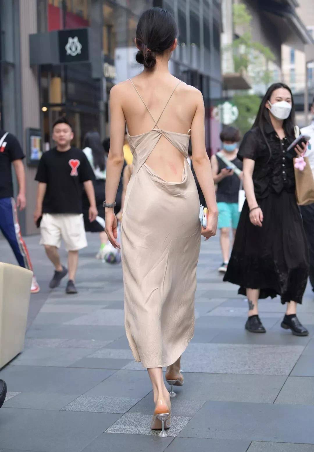 街拍时尚博主是谁_时尚博主街拍_街拍时尚博主有哪些/