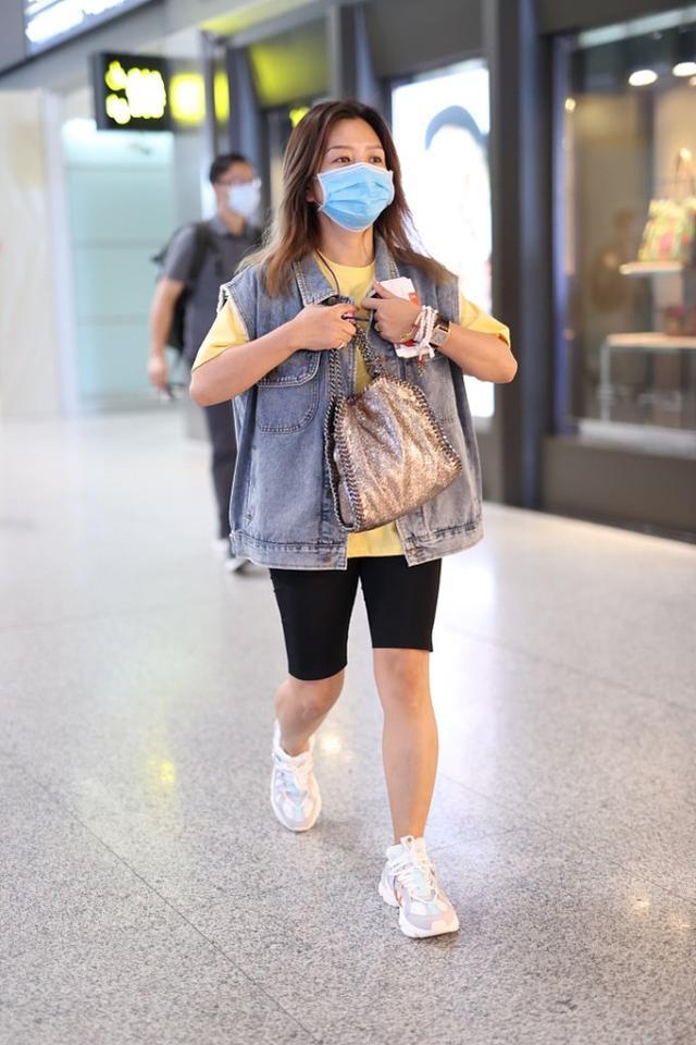 街拍搭配时尚女装_时尚搭配街拍_街拍搭配图/