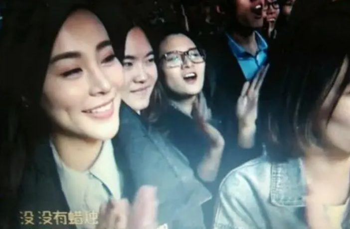 街拍明星冬季穿搭图片_街拍明星夏季穿搭图片_街拍明星/