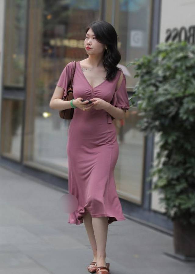 时尚搭配街拍_街拍时尚穿搭_街拍搭配时尚的衣服/