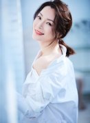 被陈数惊艳到了斗篷装新发型尽显优雅的女人味