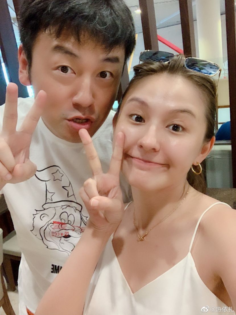 短裤穿搭街拍_宋慧乔街拍穿搭图片_明星穿搭街拍/