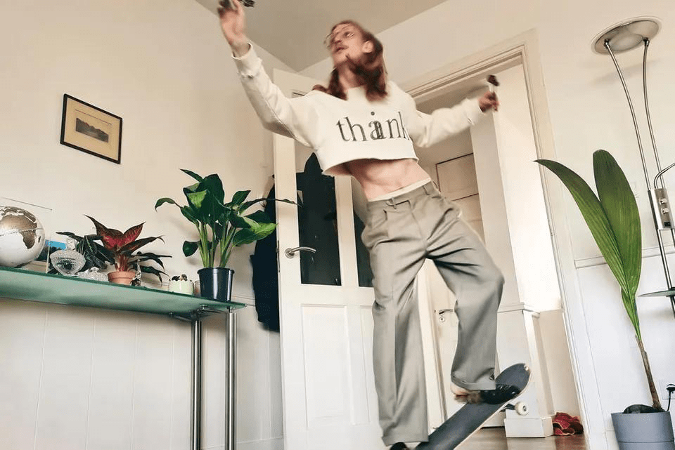 热门单职业传奇_热门单品街拍_单肩斜跨女包女星街拍/