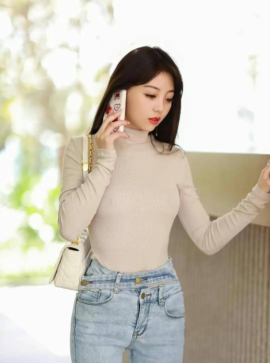 街拍搭配时尚的衣服_街拍搭配图_时尚搭配街拍/