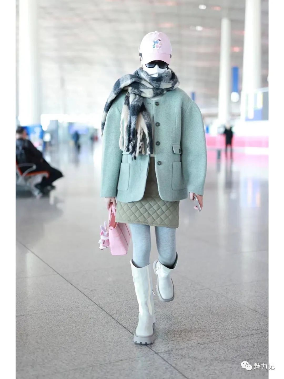 街拍美女穿搭_明星穿搭街拍_冬季明星街拍穿搭2018/