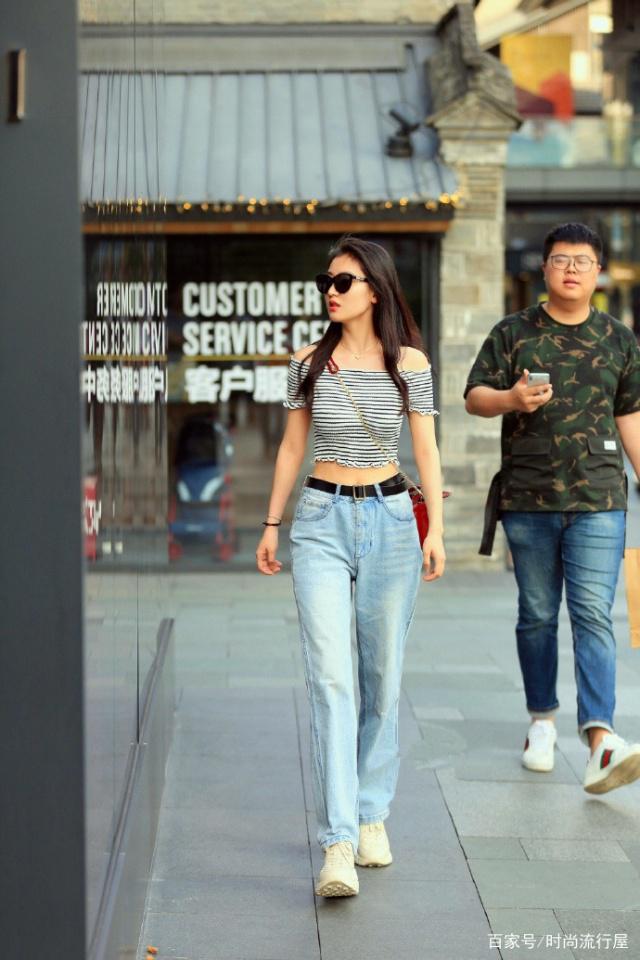 街拍搭配时尚图片_时尚搭配街拍_街拍搭配图/