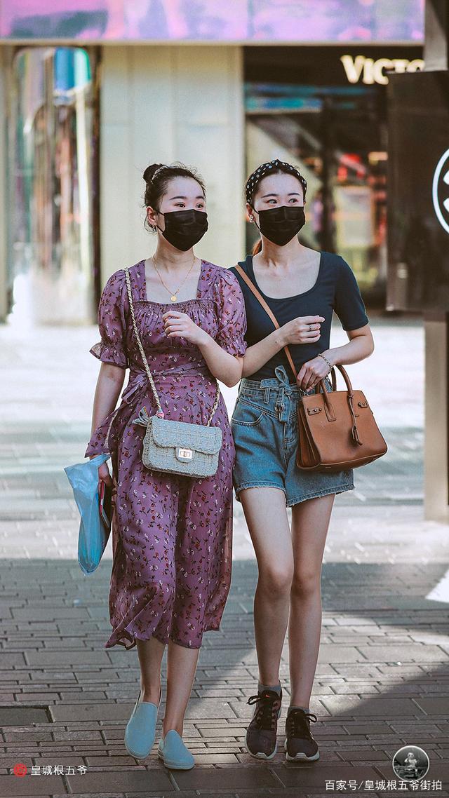 时尚搭配街拍_街拍搭配时尚图片_街拍搭配图/