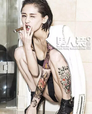 街拍明星穿搭_知名街拍_明星街拍网