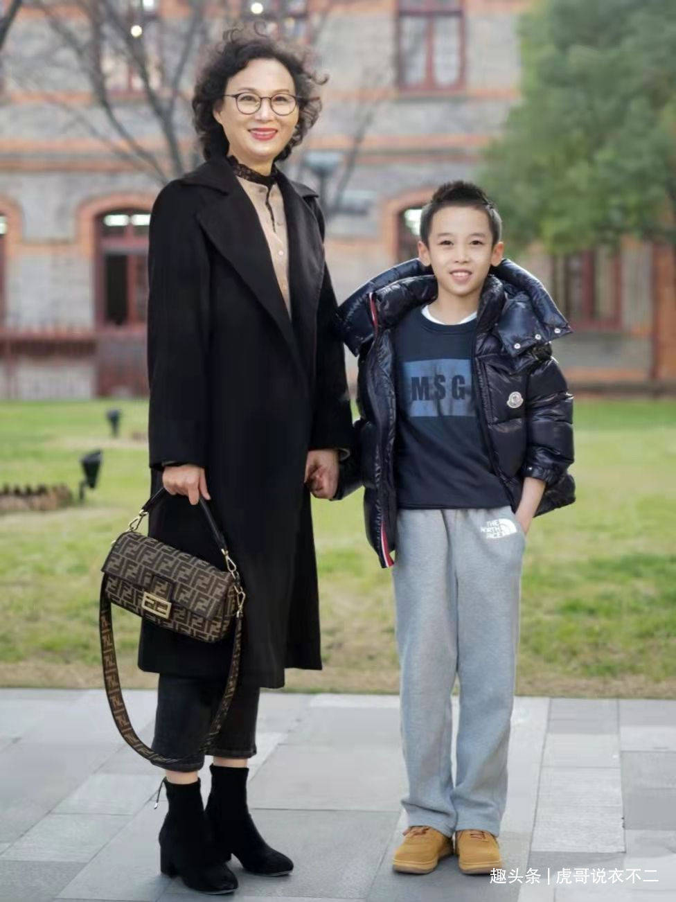 郑秀晶时尚街拍贴吧_时尚街拍微博_时尚博主街拍