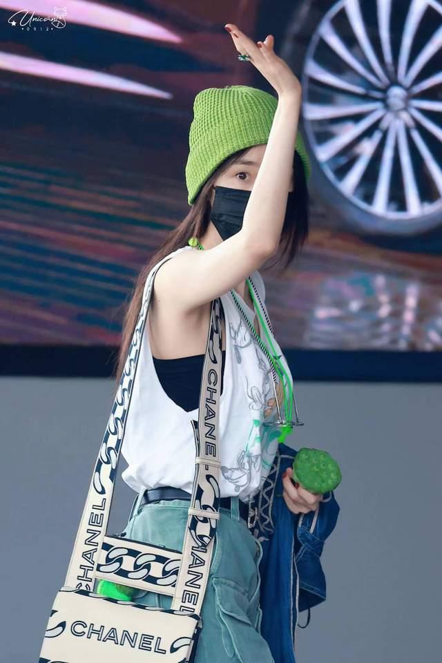 街拍穿搭传送门的微博_周迅街拍穿搭图片裙子_明星穿搭街拍