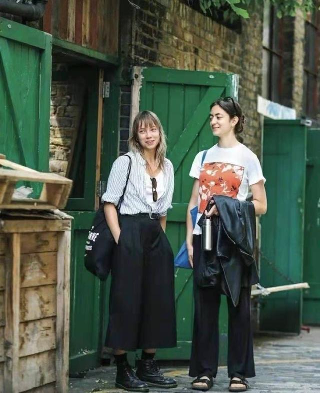 街拍时尚穿搭_时尚搭配街拍_街拍搭配图