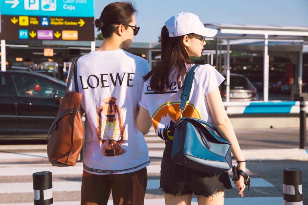 街拍明星穿搭_知名街拍_明星街拍网
