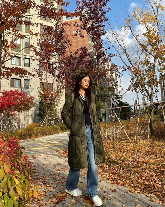 热门单品街拍_热门单职业传奇_单肩斜跨女包女星街拍