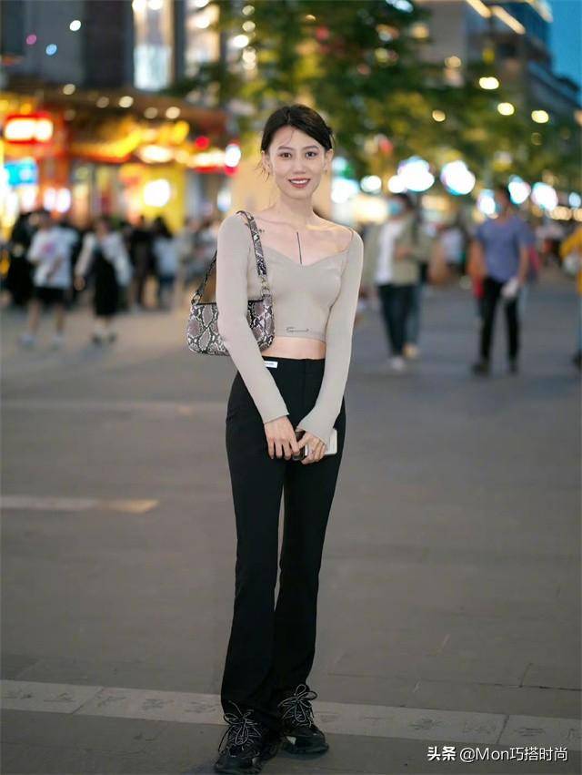 郑秀晶时尚街拍贴吧_时尚博主街拍_全球街拍时尚微博