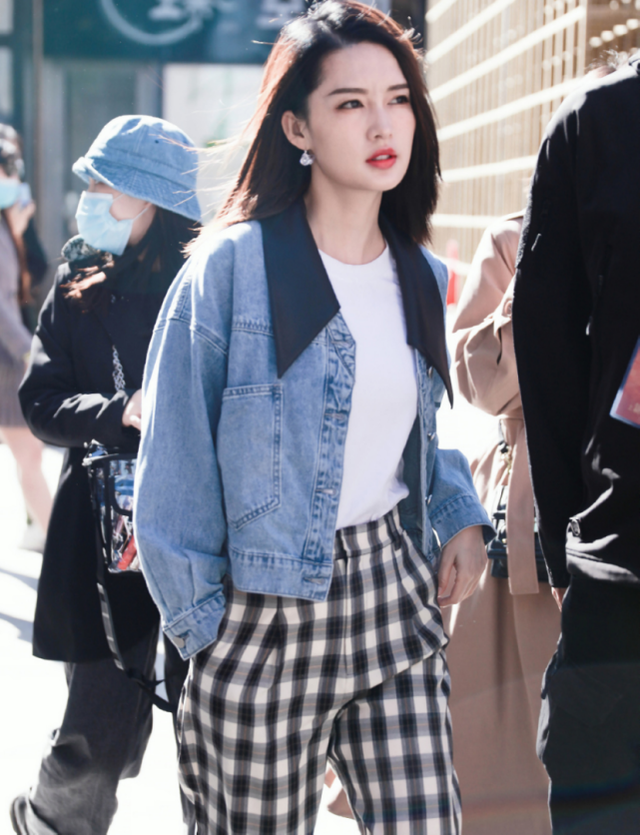 明星穿搭街拍_街拍穿搭传送门的微博_街拍美女穿搭