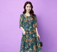宽松大码连衣裙更显气质女人味