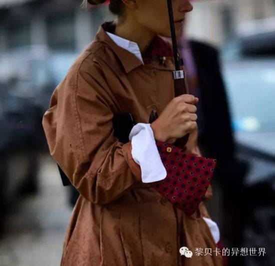 街拍搭配时尚的衣服_街拍搭配图_时尚搭配街拍