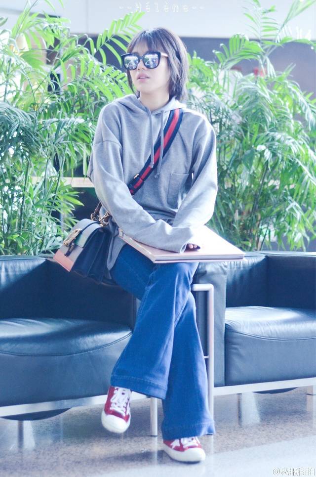 明星穿搭街拍_街拍美女穿搭夏季牛仔裤_短裤穿搭街拍
