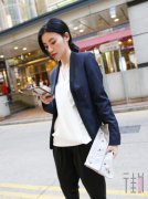 一身帅气的小西服春季女人职场穿搭