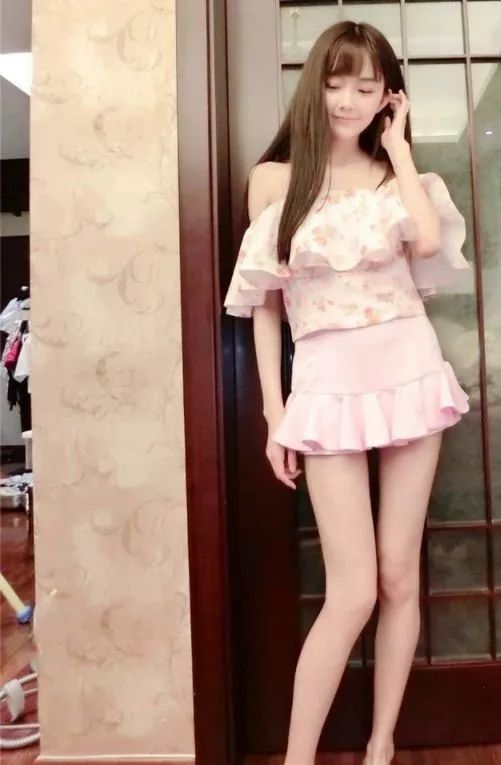 街拍搭配时尚女装_时尚搭配街拍_街拍搭配时尚的衣服