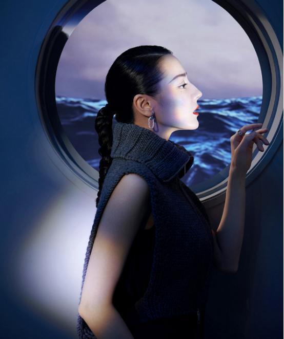 时尚搭配街拍_时尚街拍穿搭_街拍搭配时尚女装