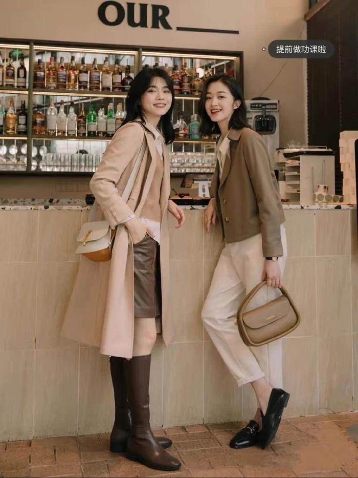街拍搭配时尚女装_街拍搭配时尚图片_时尚搭配街拍