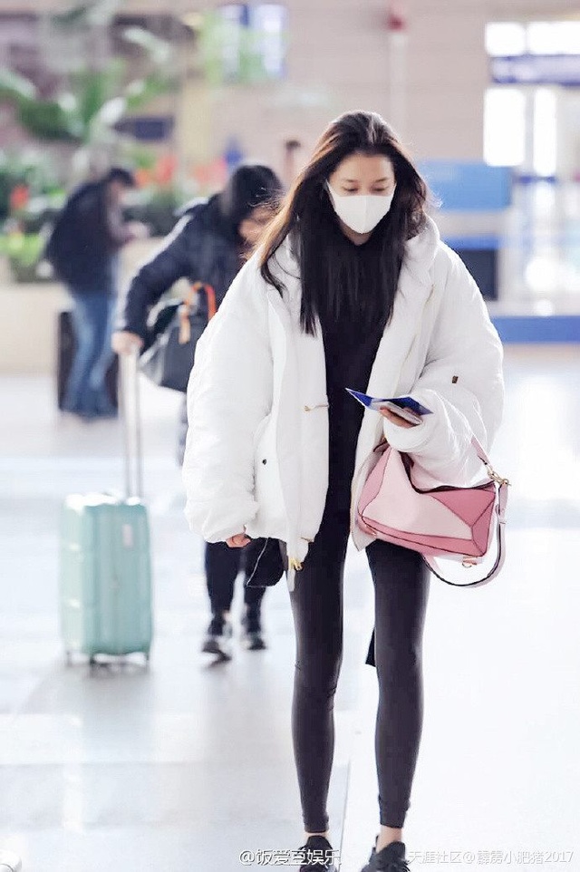 宋慧乔街拍穿搭图片_明星穿搭街拍_成都美女穿搭街拍