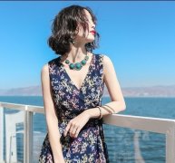 你的衣柜里有一件美到上天入海的连