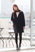 韩国女生冬天穿衣打扮 大衣配毛衣最