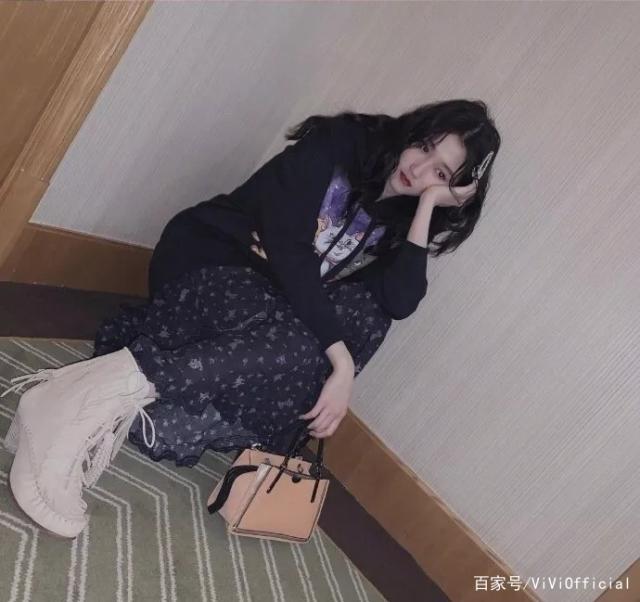 明星穿搭街拍_街拍明星夏季穿搭图片_明星街头穿搭