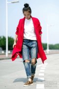 破洞牛仔裤搭配 春天这么穿破洞牛仔