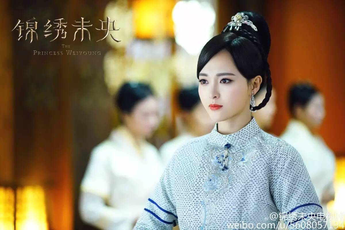 时尚搭配街拍_街拍搭配时尚图片_街拍搭配时尚女装