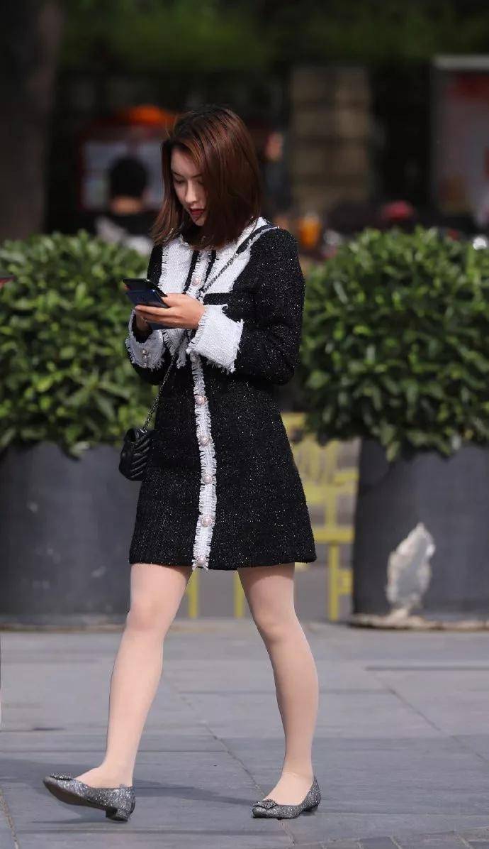 时尚搭配街拍_街拍搭配图_街拍搭配时尚图片